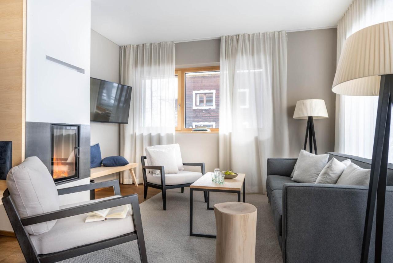 Sporthotel Chalet ガシュルン 部屋 写真