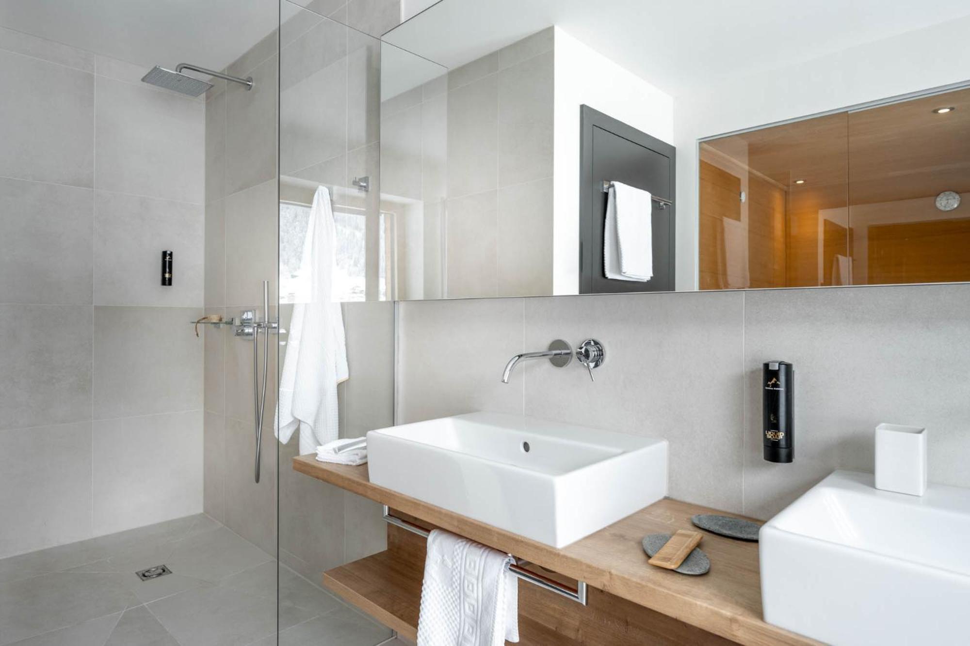 Sporthotel Chalet ガシュルン 部屋 写真