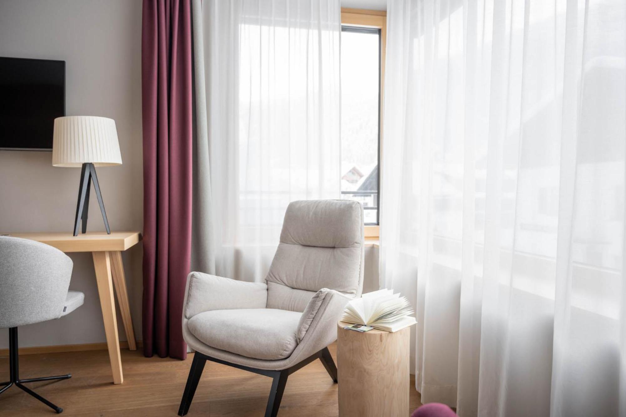 Sporthotel Chalet ガシュルン 部屋 写真